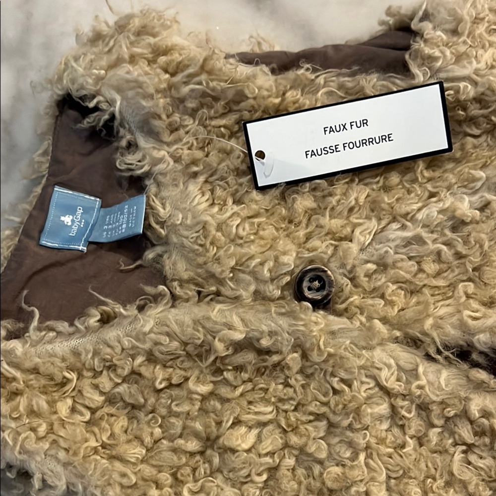 GAP Tan Faux Fur Vest - Picture 4 of 5